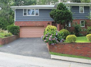 101 Edgecliff Ter, Yonkers, NY