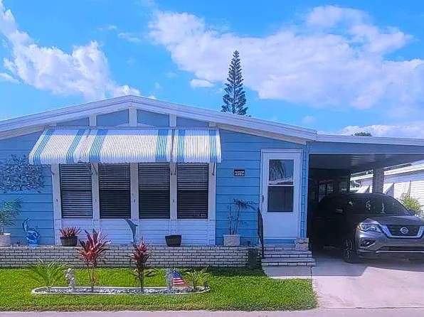 919 Strongbox Ln, North Fort Myers, FL 33917