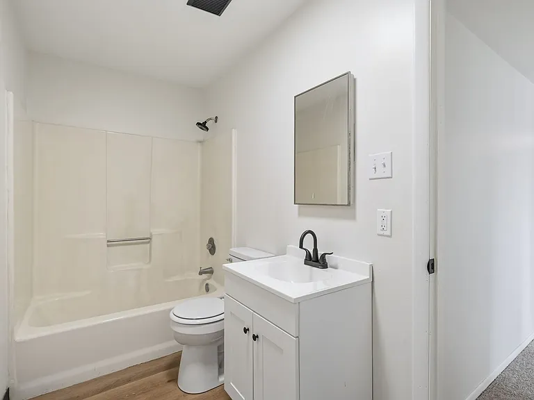 Wilson School Apartments — Photo 26