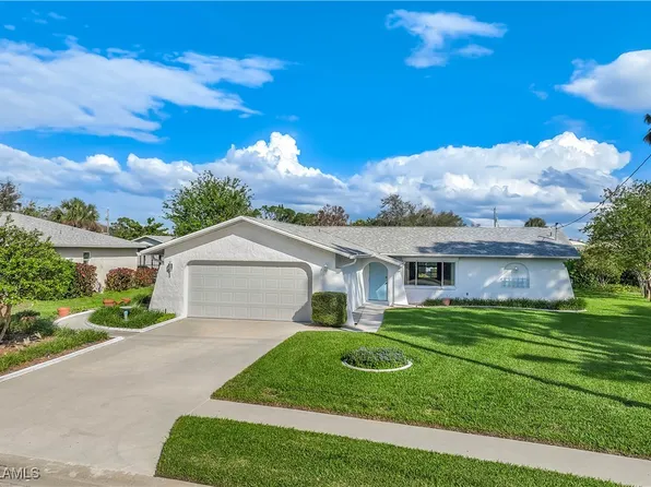5957 Hillyer Ct, North Fort Myers, FL 33903