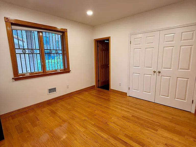 4222 Utopia Pkwy #1 — Photo 9