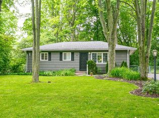 41 Holiday Rd, Rochester, NY 14623