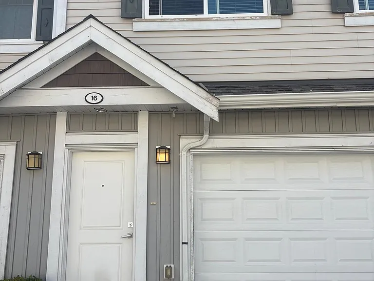 30748 Cardinal Ave #16 — Photo 1