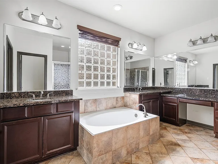 26407 Wooded Hollow Ln — Photo 14