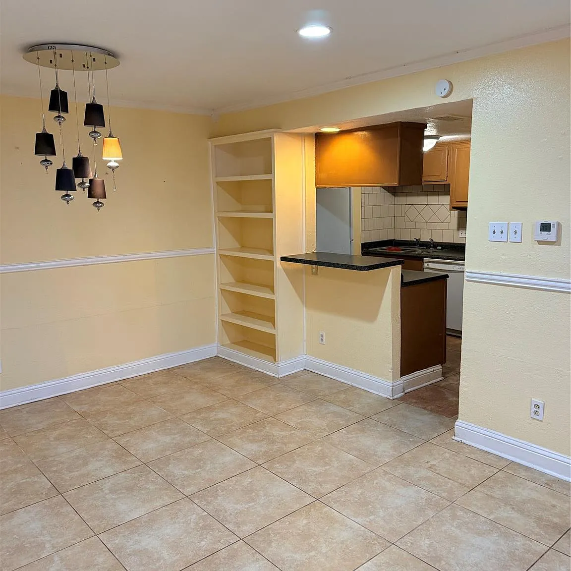 1 bed, 1.5 bath, 924 sqft, $1,250 — Photo 3