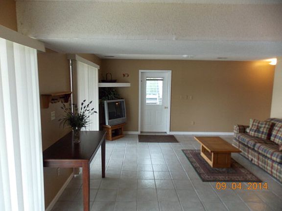 4th image of 125 Pine Ct