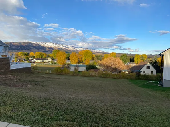 5 Black Mountain Dr, Dayton, WY 82836
