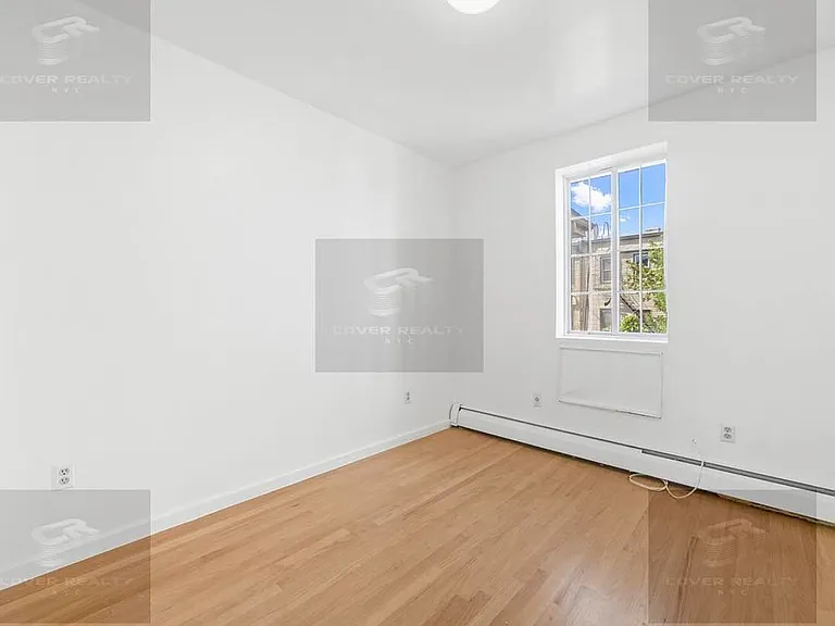 1069 Jefferson Ave #TOP — Photo 2