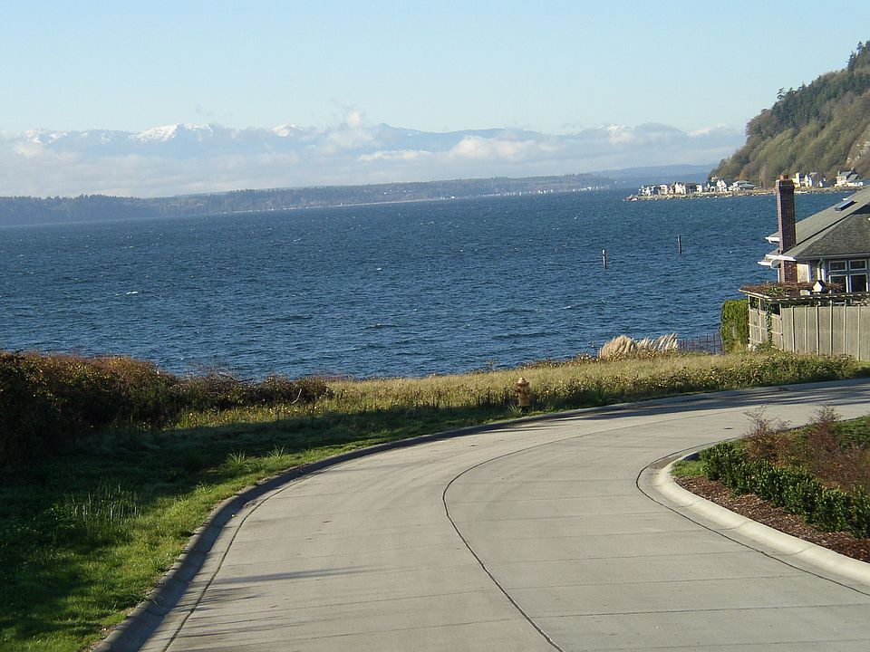 1st image of 8266 Bayshore Dr