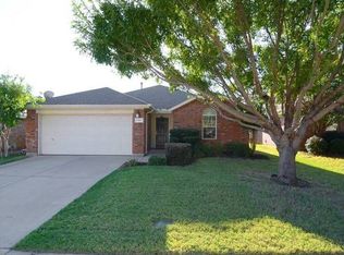 11901 Hickory Cir, Fort Worth, TX 76244