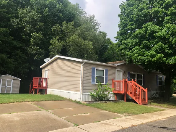 404 Crimsom King Cir #404, Clarkston, MI 48346