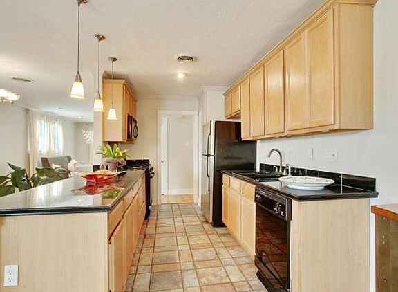 3rd image of 2724 Metairie Heights Ave