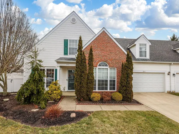 8442 Lazelle Village Dr, Lewis Center, OH 43035