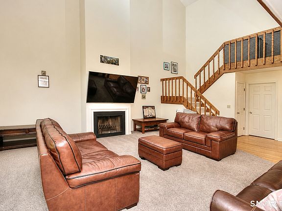 5th image of 21 Hearthstone Drive #21