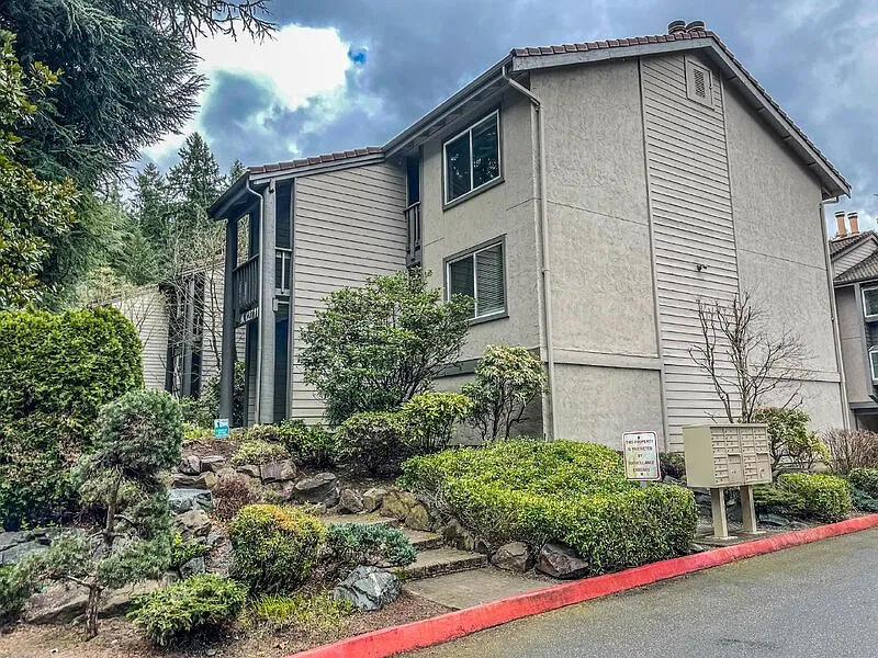 1 bed, 1.0 bath, 600 sqft, $1,800 — Photo 2