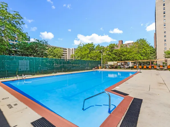 201 Saint Pauls Avenue image 17 of 18