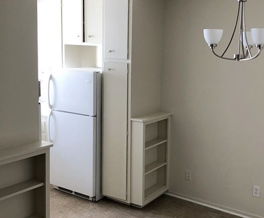 4th image of 1807 Purdue Ave APT 8