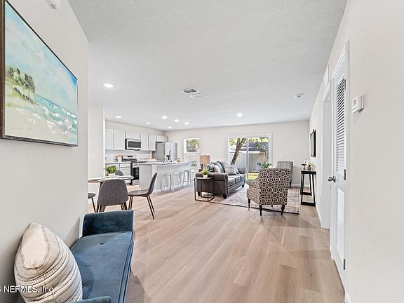 4th image of 544 E 59TH Street