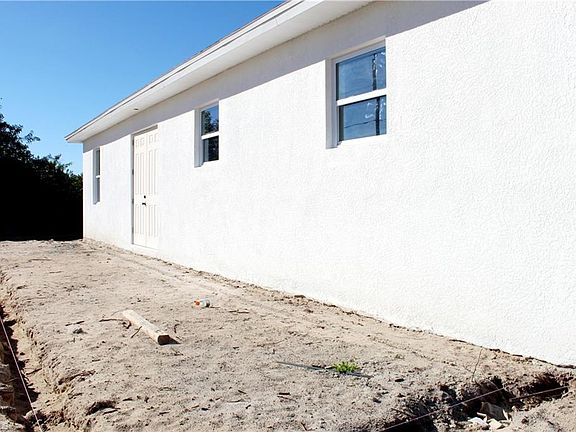 3rd image of 4701 Nora Ave S