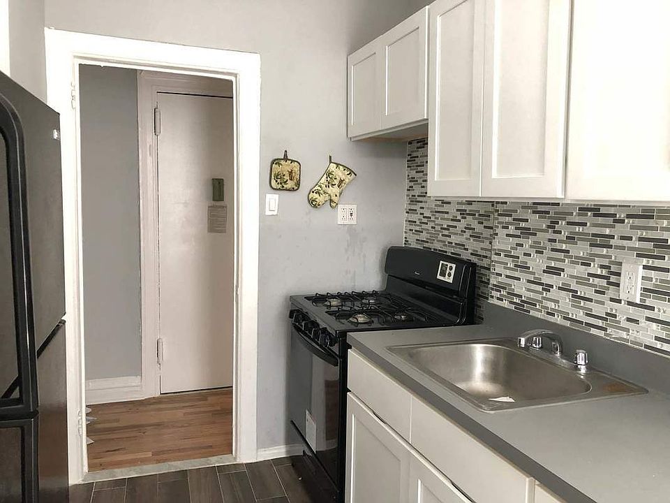 2nd image of 3576 Dekalb Ave APT 4L
