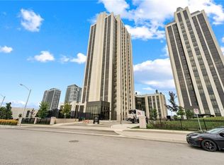 9075 Jane St #407, Vaughan, ON L4K0L7
