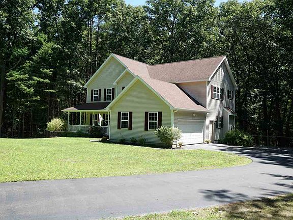 2nd image of 13 Barrington Dr