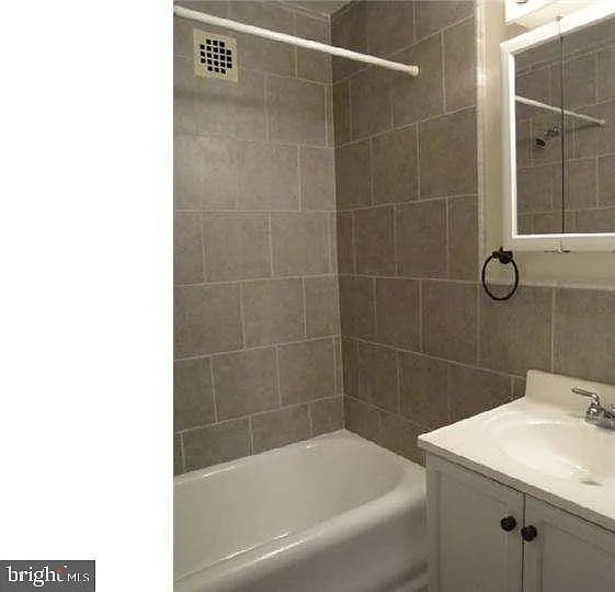 1324 Locust St #1403 — Photo 5