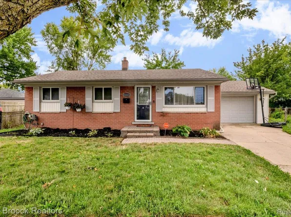 26441 Roberta St, Roseville, MI 48066