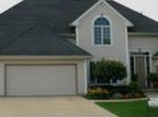 3111 Spaulding Rd, Bloomington, IL 61704