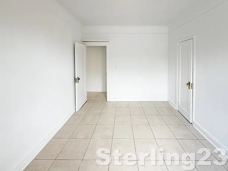 23-17 29th St #2F — Photo 6