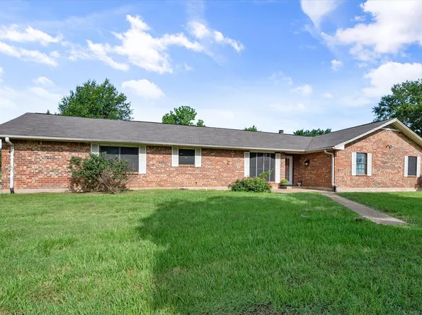 235 Ridgecrest St, Fairfield, TX 75840