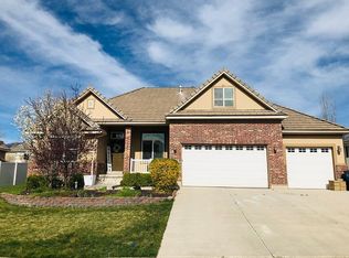 1063 S Kays Dr, Kaysville, UT 84037