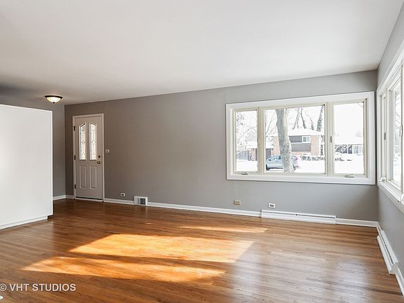 3rd image of 2400 Greenfield Dr