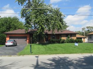 3338 Bernice Rd, Lansing, IL 60438