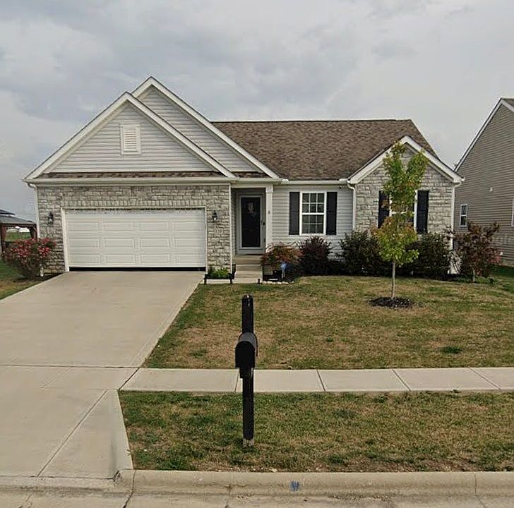 1st image of 159 Chestnut Commons Dr