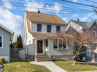 104 Lawrence Ave, Staten Island, NY 10310