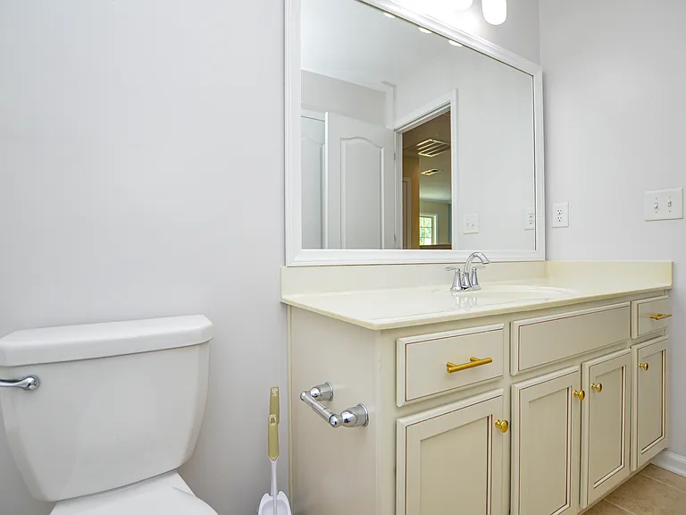 2037 Ice Lake Ct — Photo 32