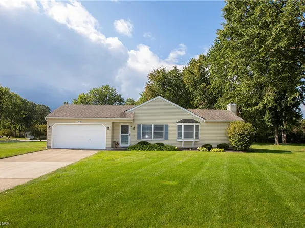 1970 Sandalwood Dr, Avon, OH 44011