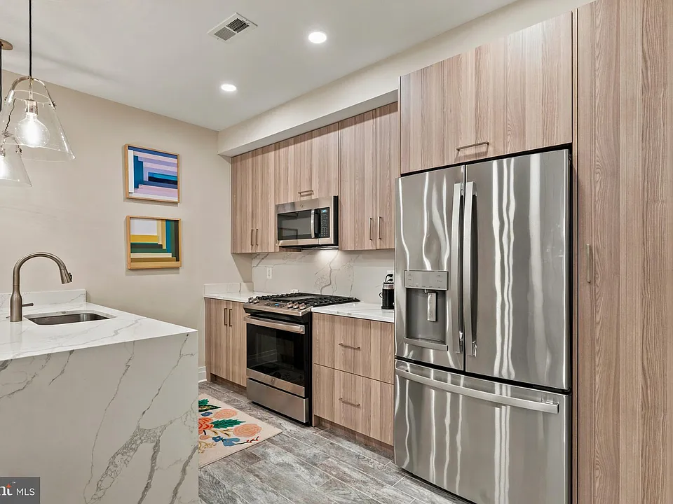 2618 University Pl NW #2