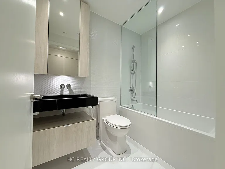 11 Yorkville Ave #1507 — Photo 9