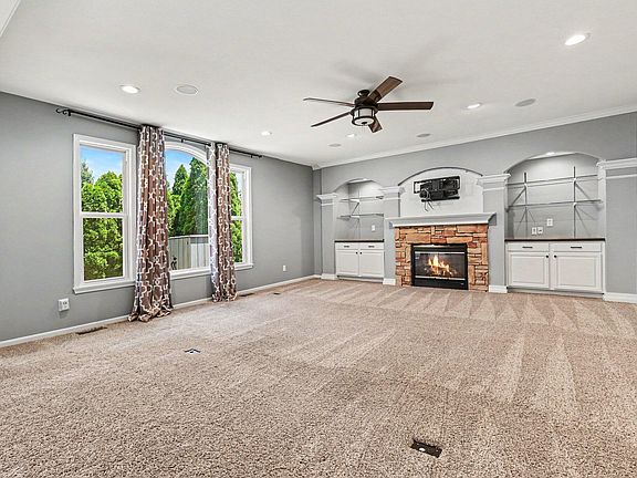4th image of 10282 Highmeadow Ln