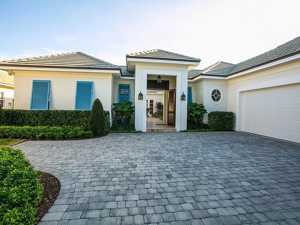 1st image of 350 Lakeview Way