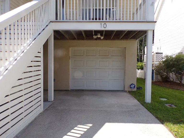 10 Cobblestone Ct — Photo 2