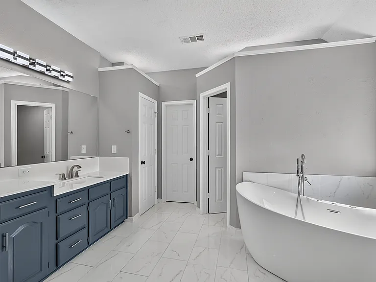 3113 Lochaven Dr — Photo 24