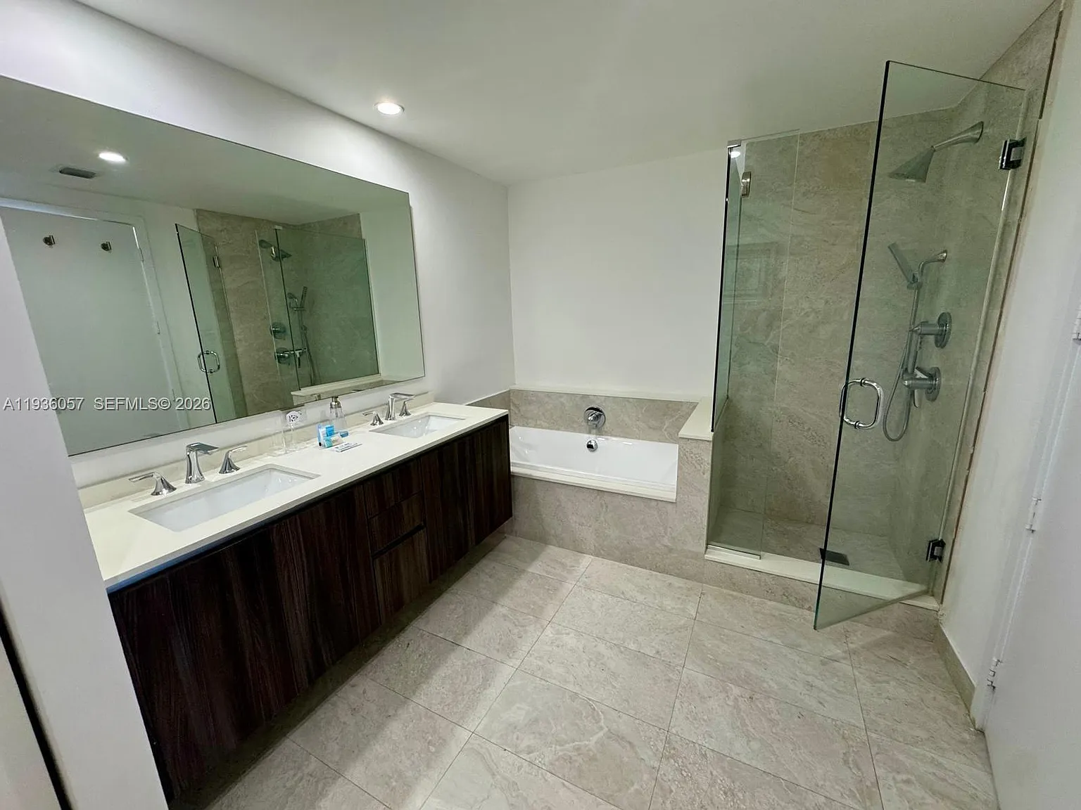 2 bed, 2.5 bath, $6,500 — Photo 4