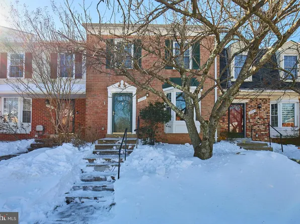 10355 Granite Creek Ln, Oakton, VA 22124