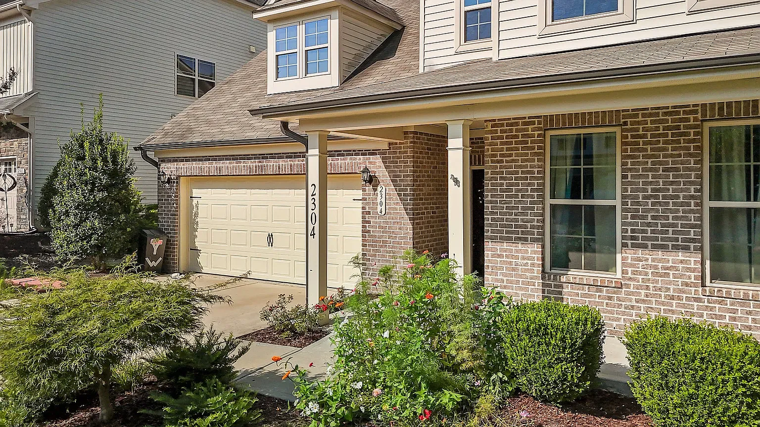 4 bed, 3150 sqft, $2,690 — Photo 3