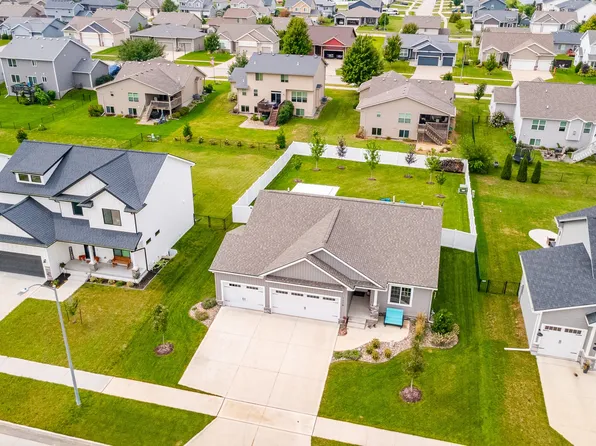 1116 NW Benjamin Dr, Ankeny, IA 50023