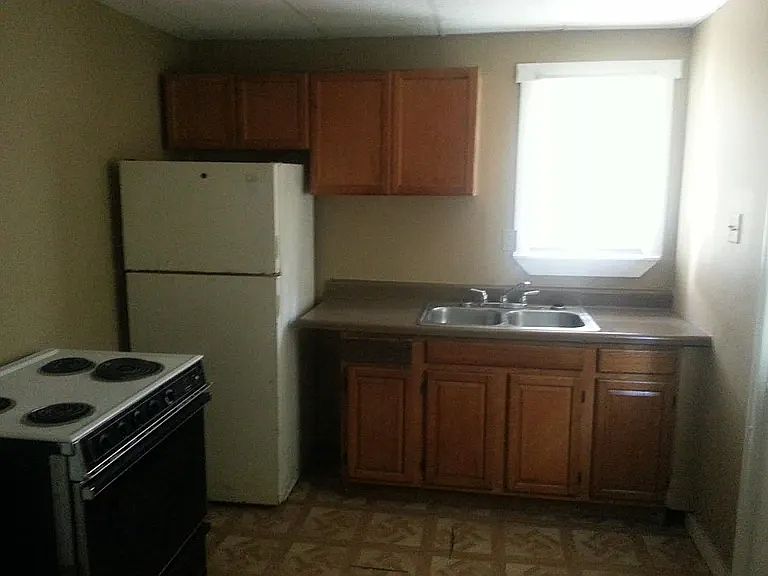 2nd image of 6516-1 Townsend Rd