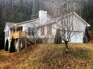 203 Upsy Daisy Ln, Cullowhee, NC 28723